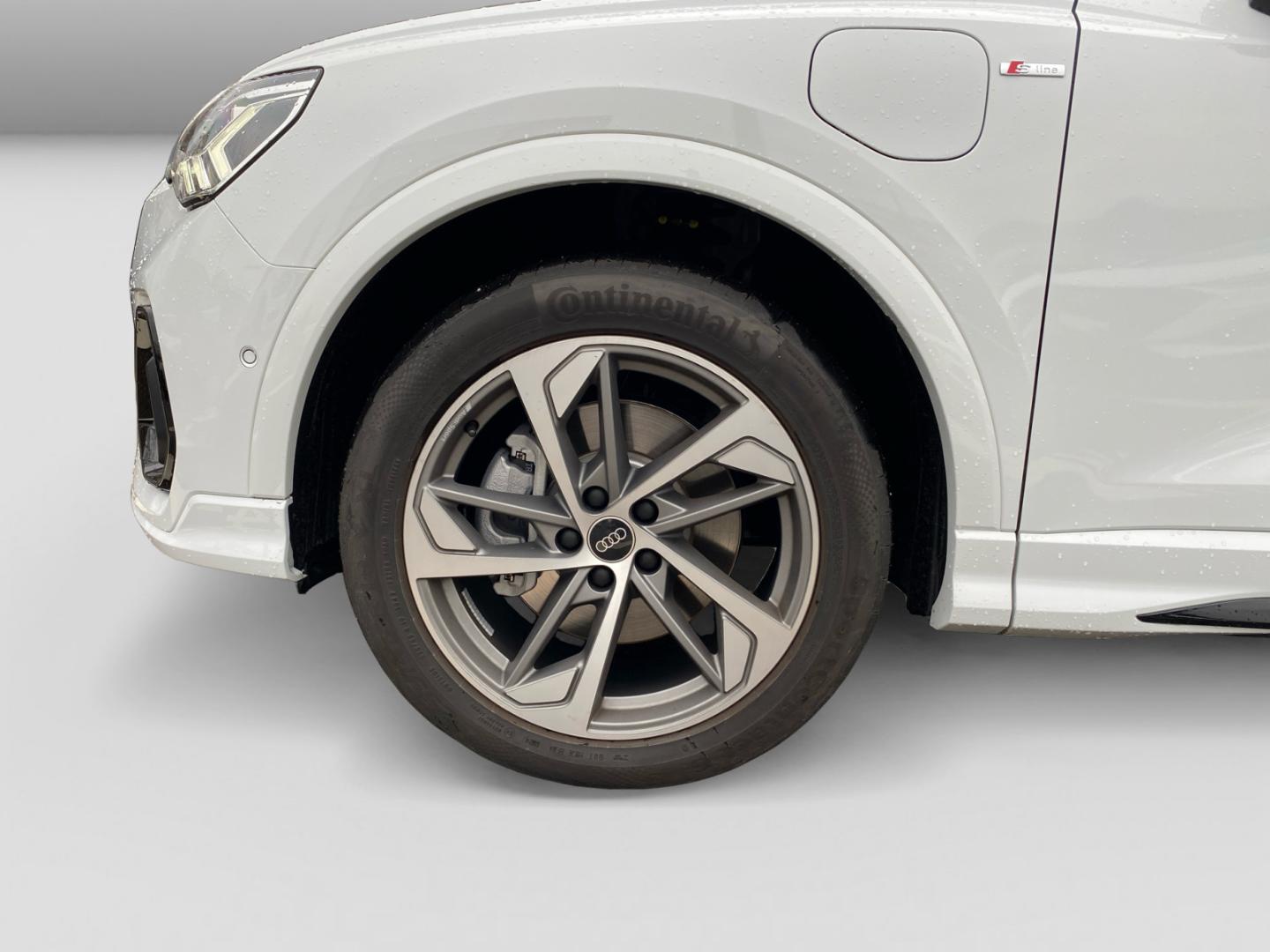 Image about Audi Q3 TFSI e S line 45 TFSI e S tronic