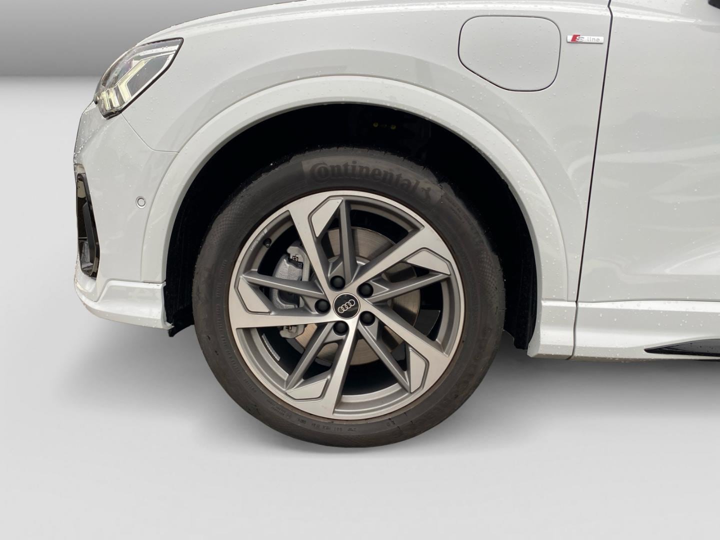 Image about Audi Q3 TFSI e S line 45 TFSI e S tronic