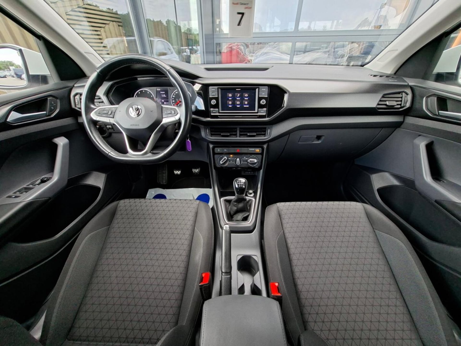 Volkswagen T-Cross Life
