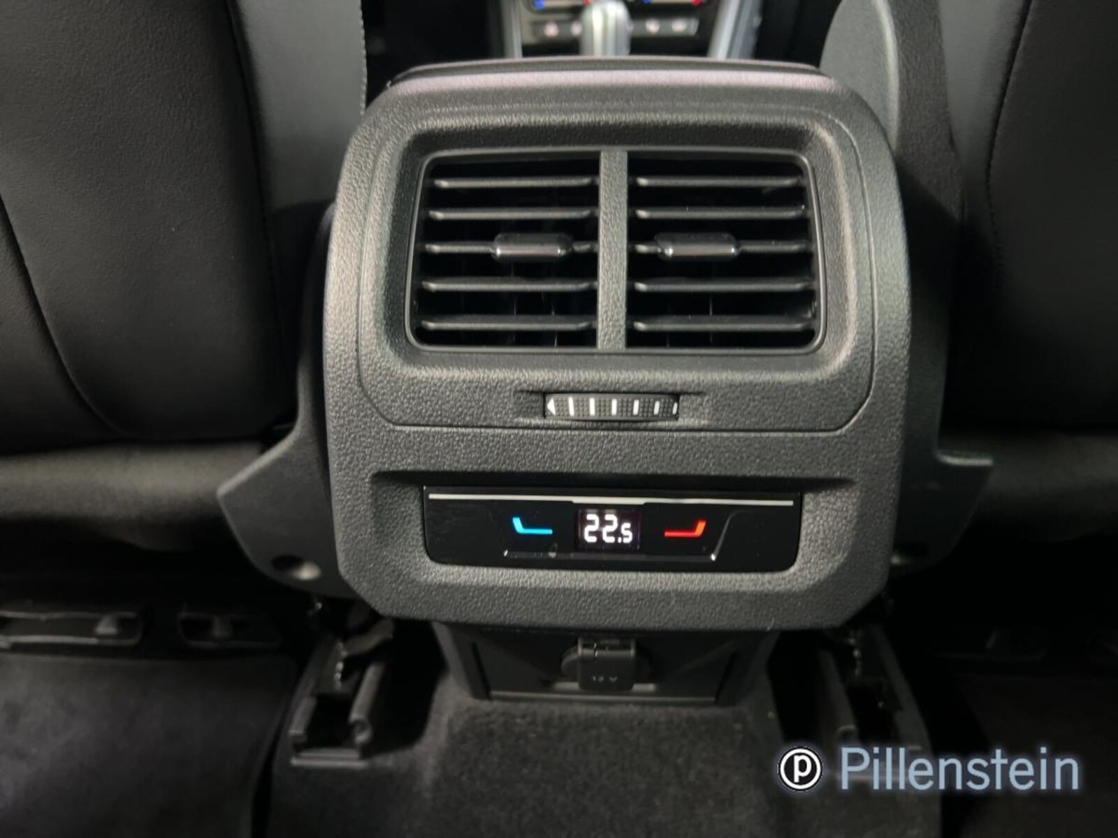 Volkswagen Touran – Bild 12
