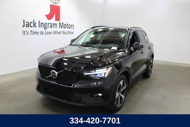 2026 Volvo XC40