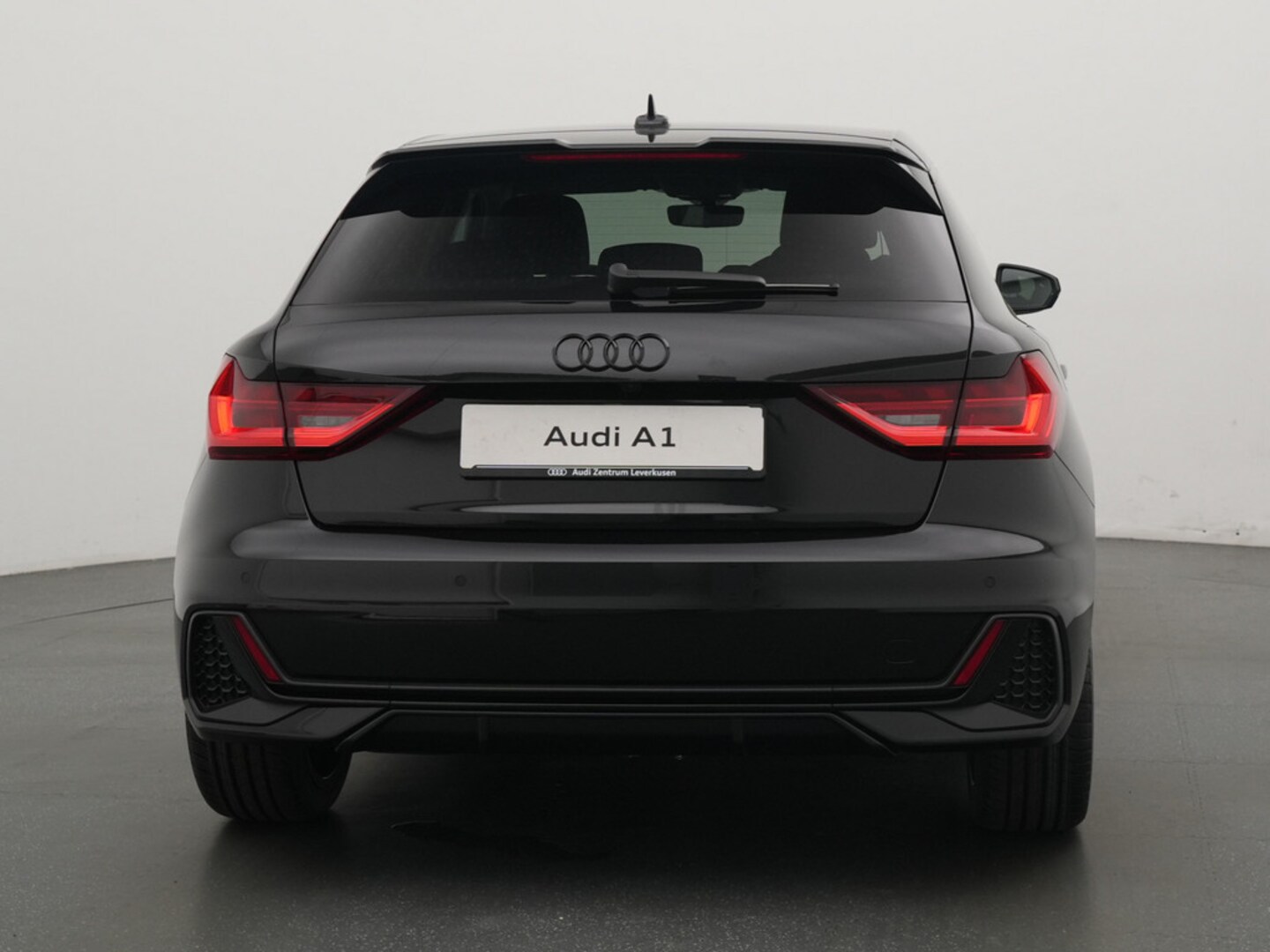 Bild über Audi A1 Sportback S line 35 TFSI S tronic - für weitere Informationen kontaktieren Sie den Audi Partner