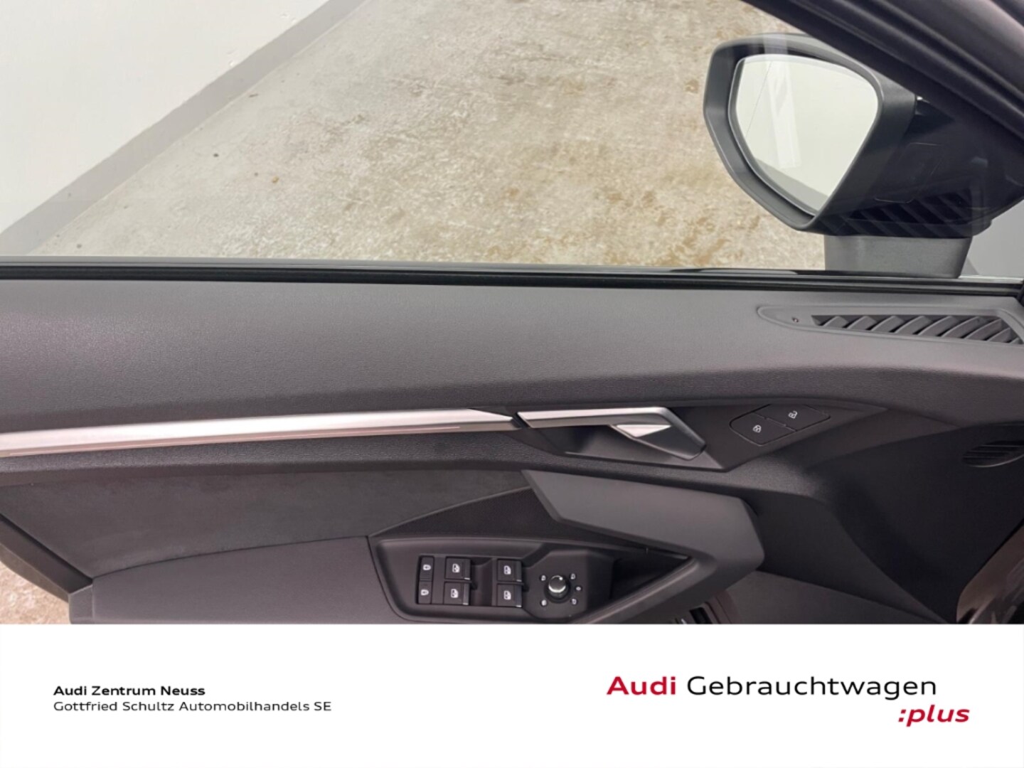 Bild über Audi RS 3 Sportback TFSI quattro S tronic - für weitere Informationen kontaktieren Sie den Audi Partner