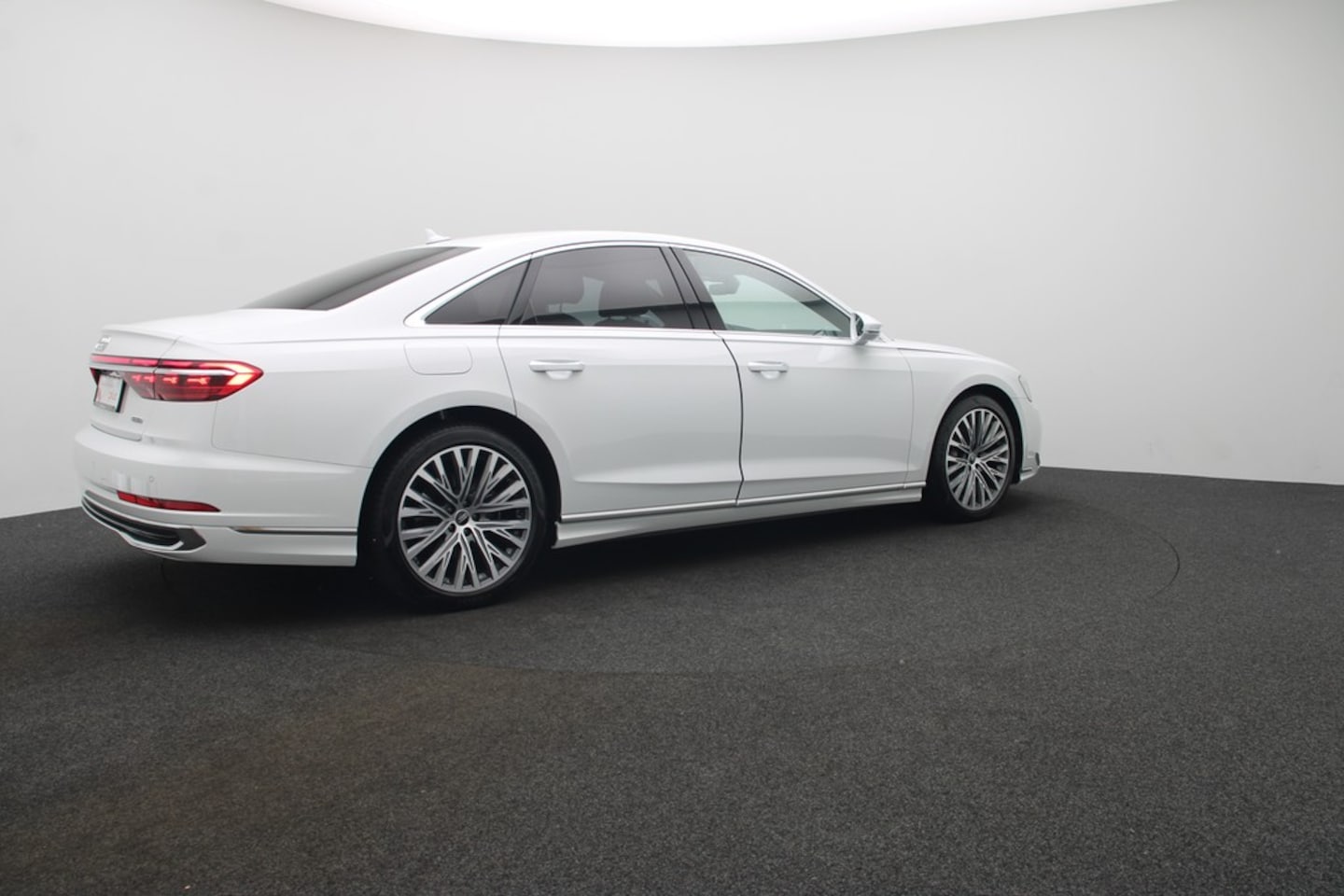 Bild über Audi A8 50 TDI quattro tiptronic - für weitere Informationen kontaktieren Sie den Audi Partner
