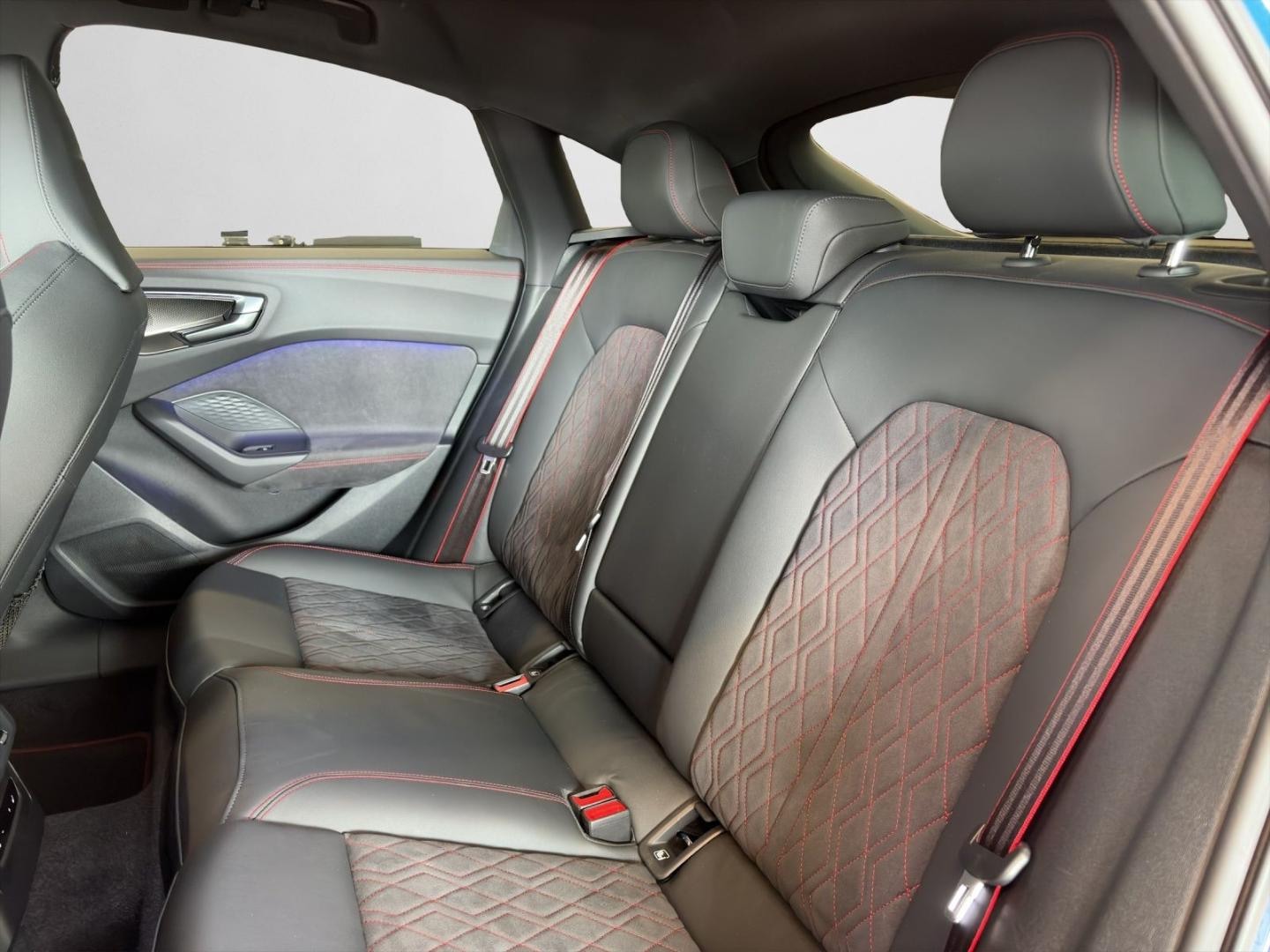 Bild über Audi S5 Limousine TFSI 270 kW S tronic - für weitere Informationen kontaktieren Sie den Audi Partner