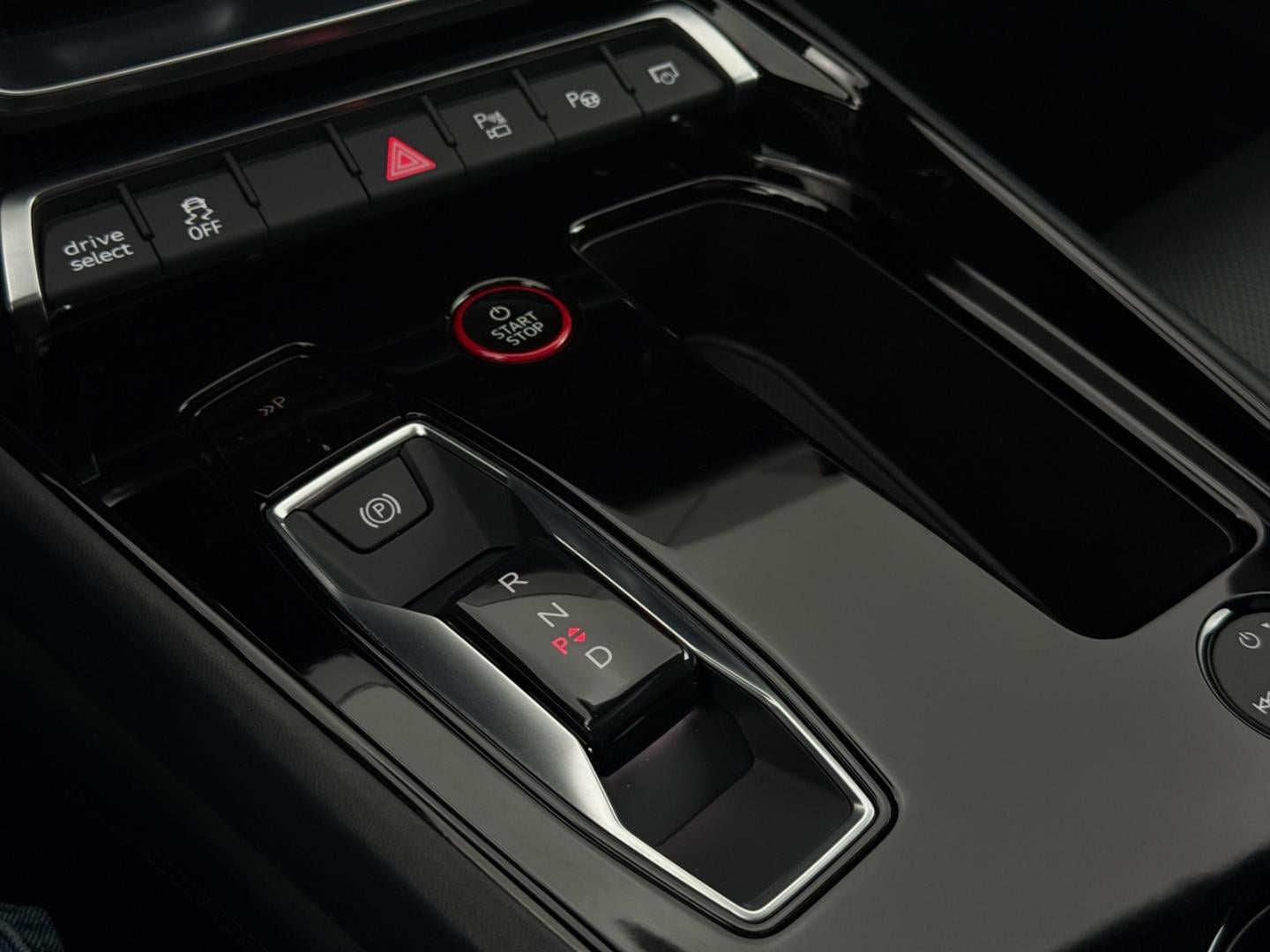 Bild über Audi e-tron GT e-tron quattro - für weitere Informationen kontaktieren Sie den Audi Partner