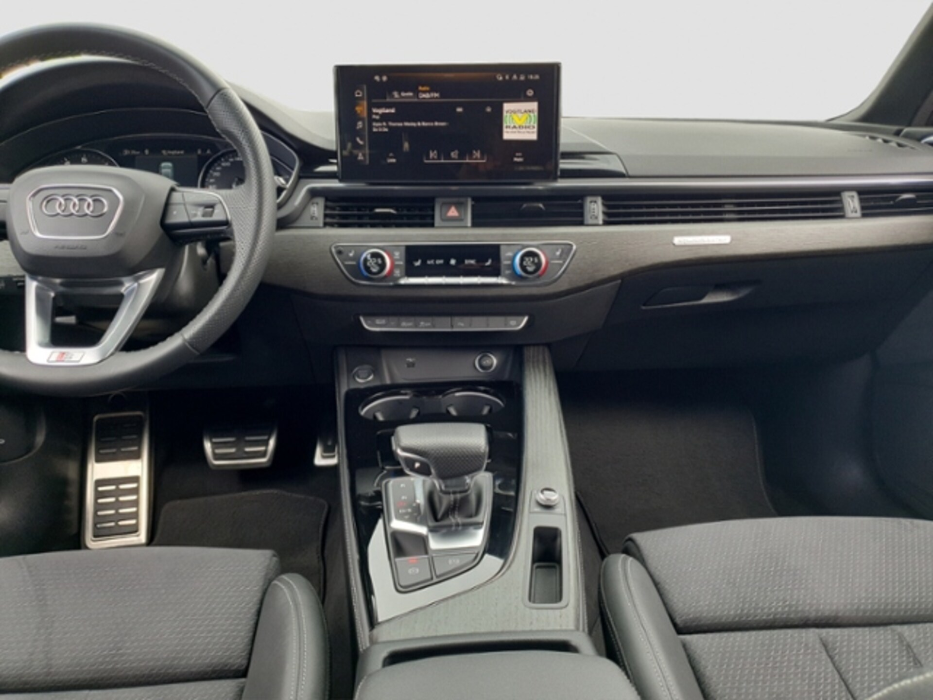 Audi A4 Avant S line