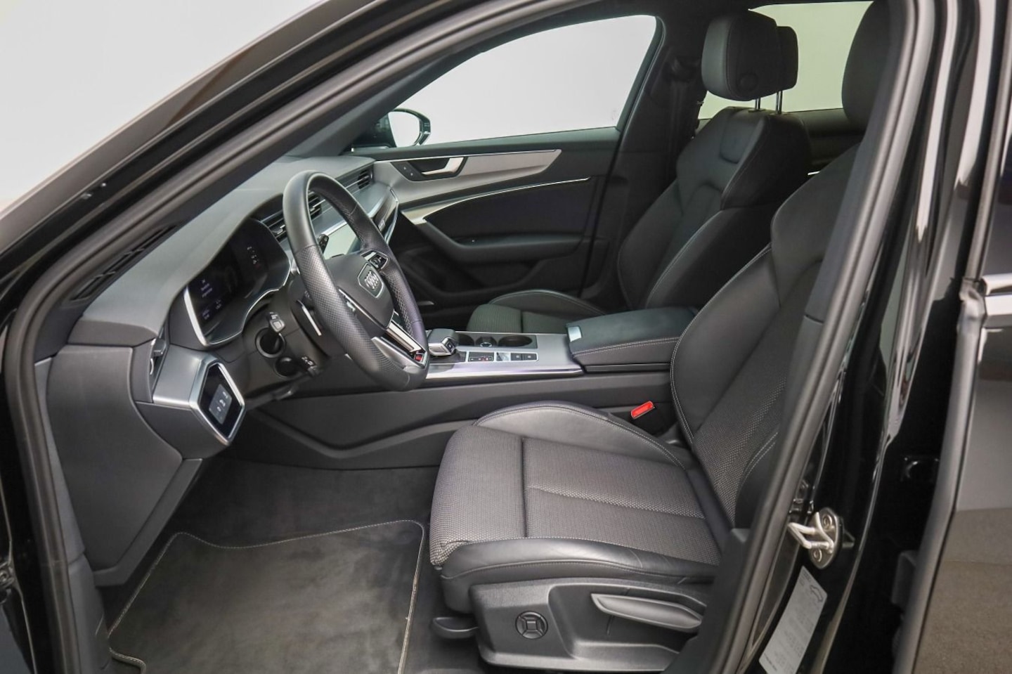 Bild über Audi A6 Avant sport 40 TDI quattro S tronic - für weitere Informationen kontaktieren Sie den Audi Partner