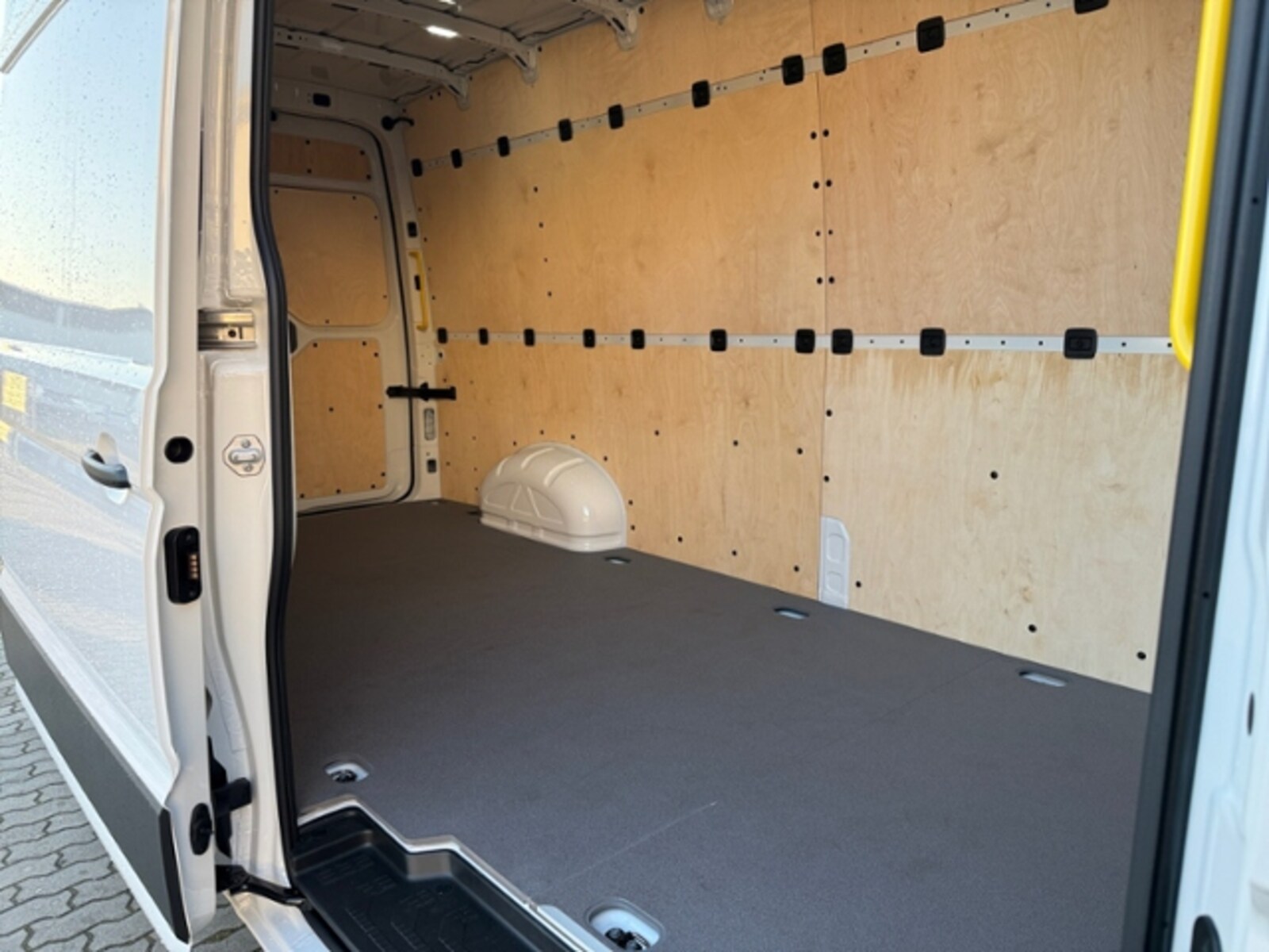 Volkswagen Crafter Kasten langer Radstand – Bild 16