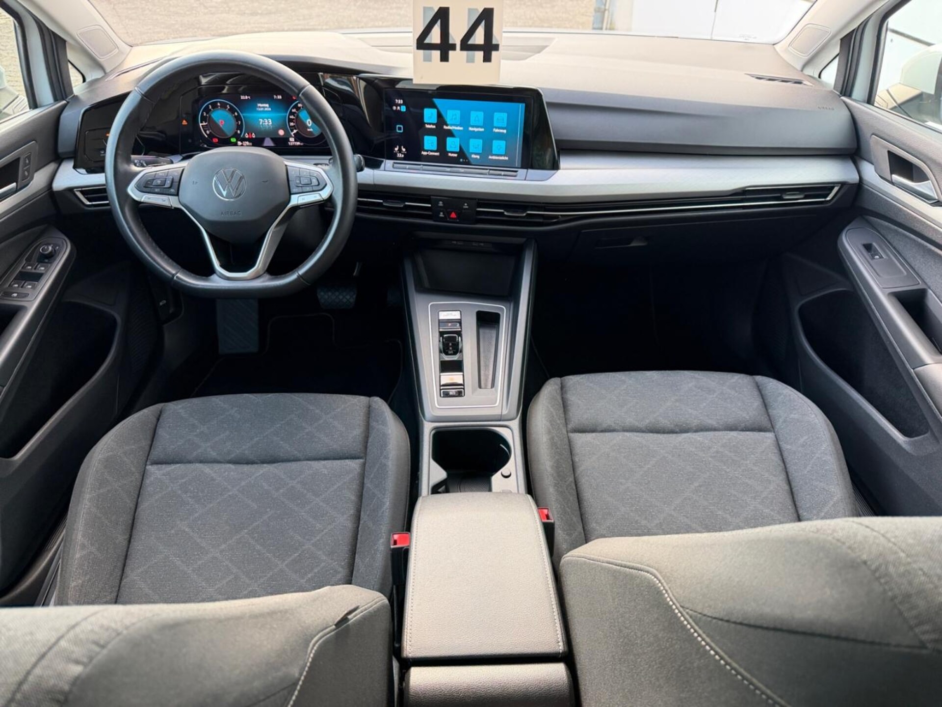 Volkswagen Golf Variant Life