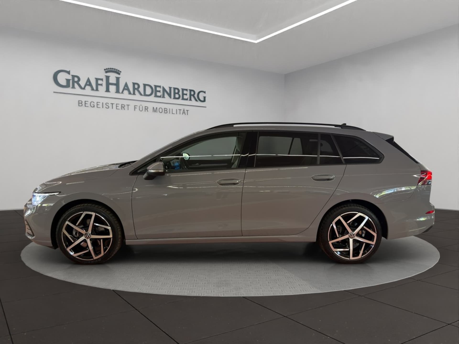 Volkswagen Golf Variant Life