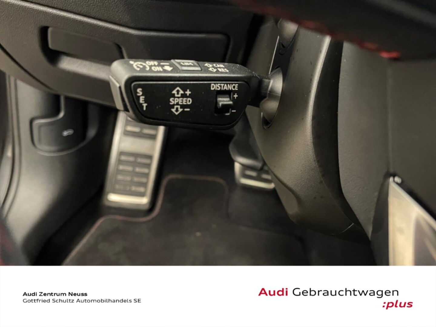 Bild über Audi RS 3 Sportback TFSI quattro S tronic - für weitere Informationen kontaktieren Sie den Audi Partner