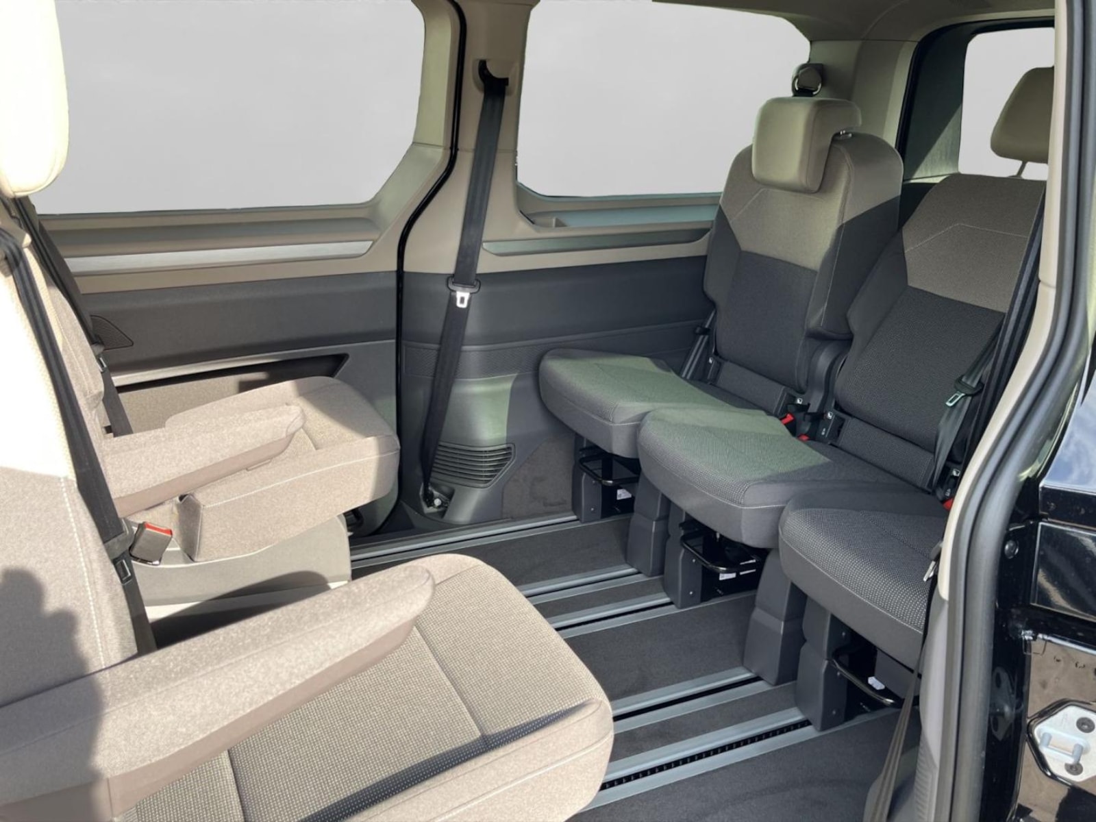 Volkswagen Multivan Langversion – Bild 11