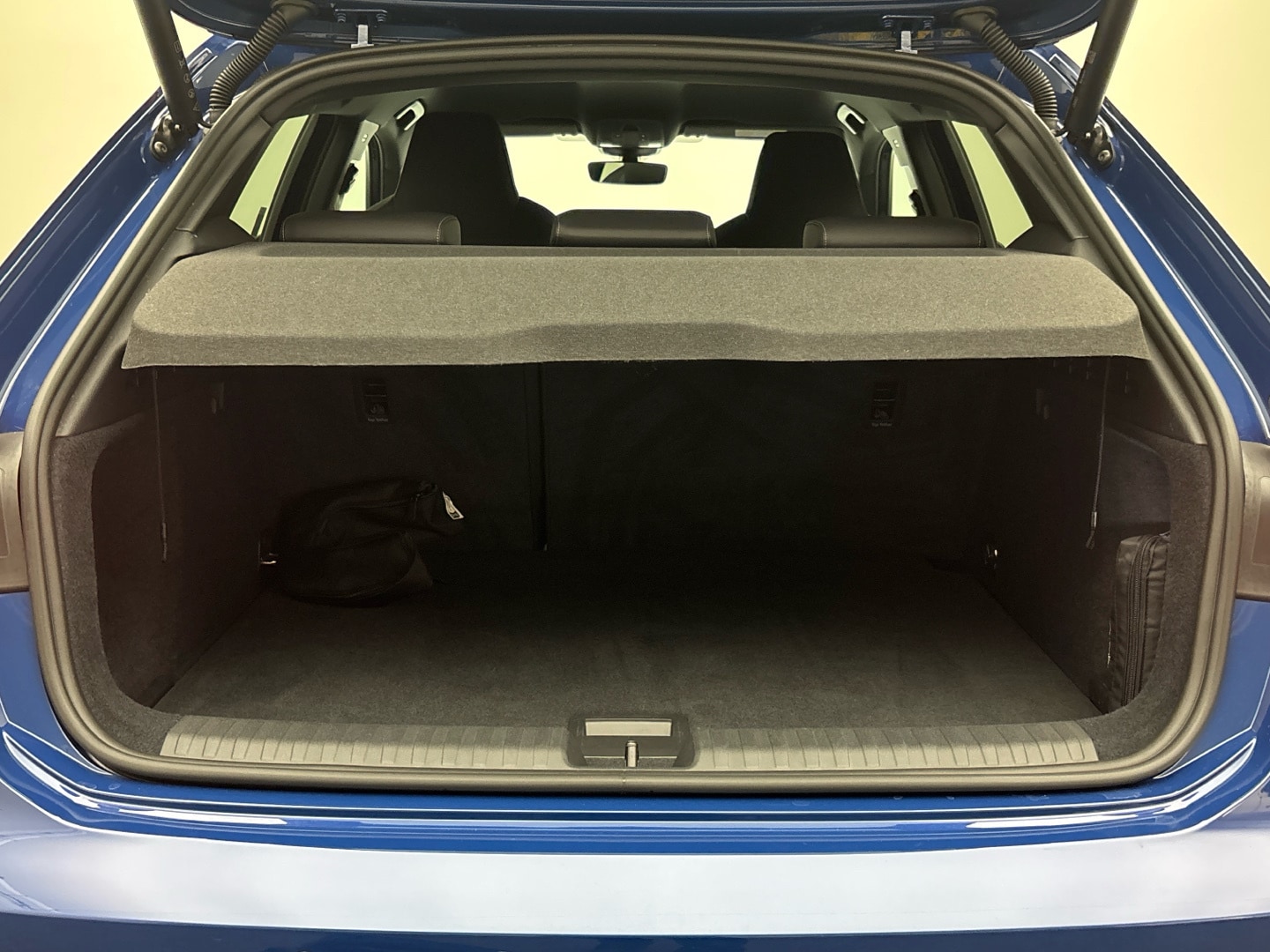 Bild über Audi A3 Sportback TFSI e S line 40 TFSI e S tronic - für weitere Informationen kontaktieren Sie den Audi Partner