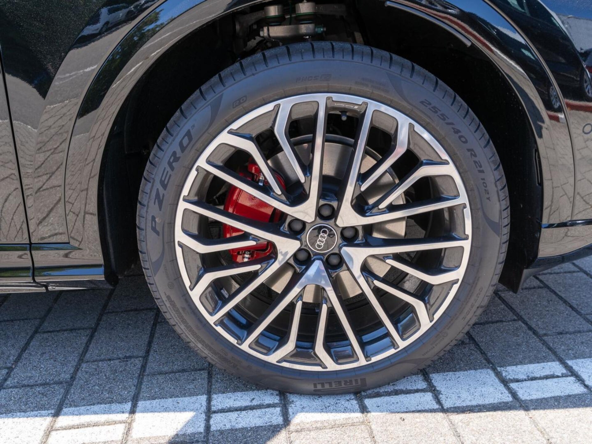 Audi Q5 SUV e-hybrid edition one