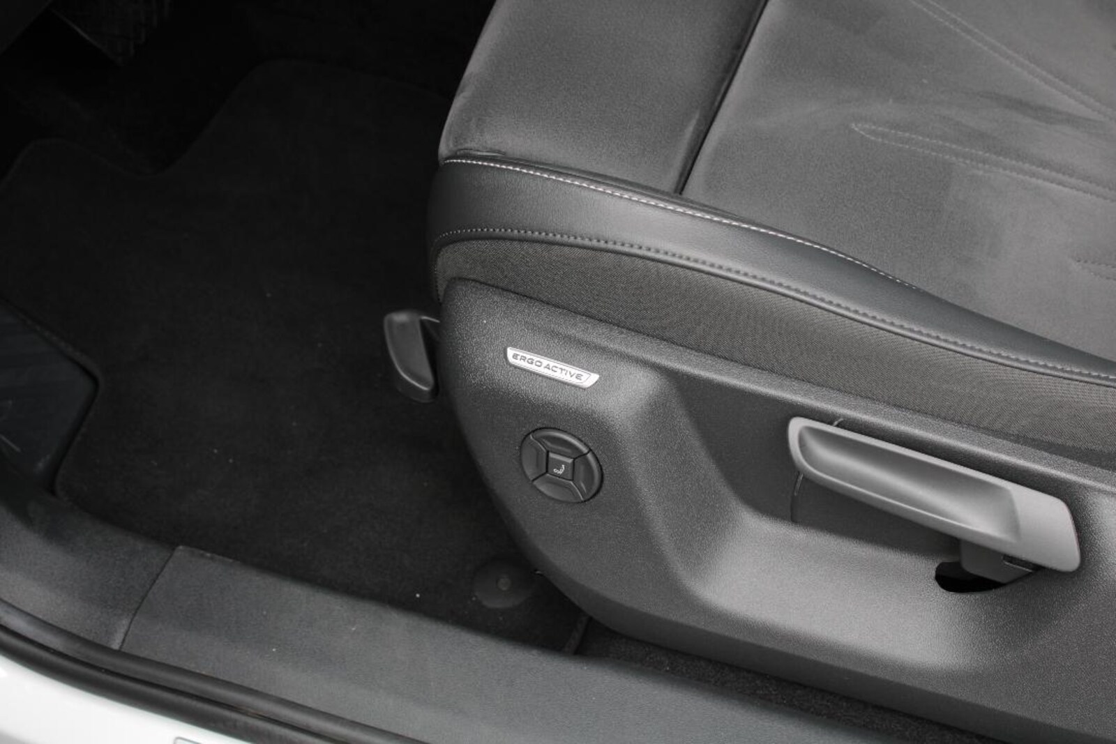 Volkswagen Tiguan – Bild 17