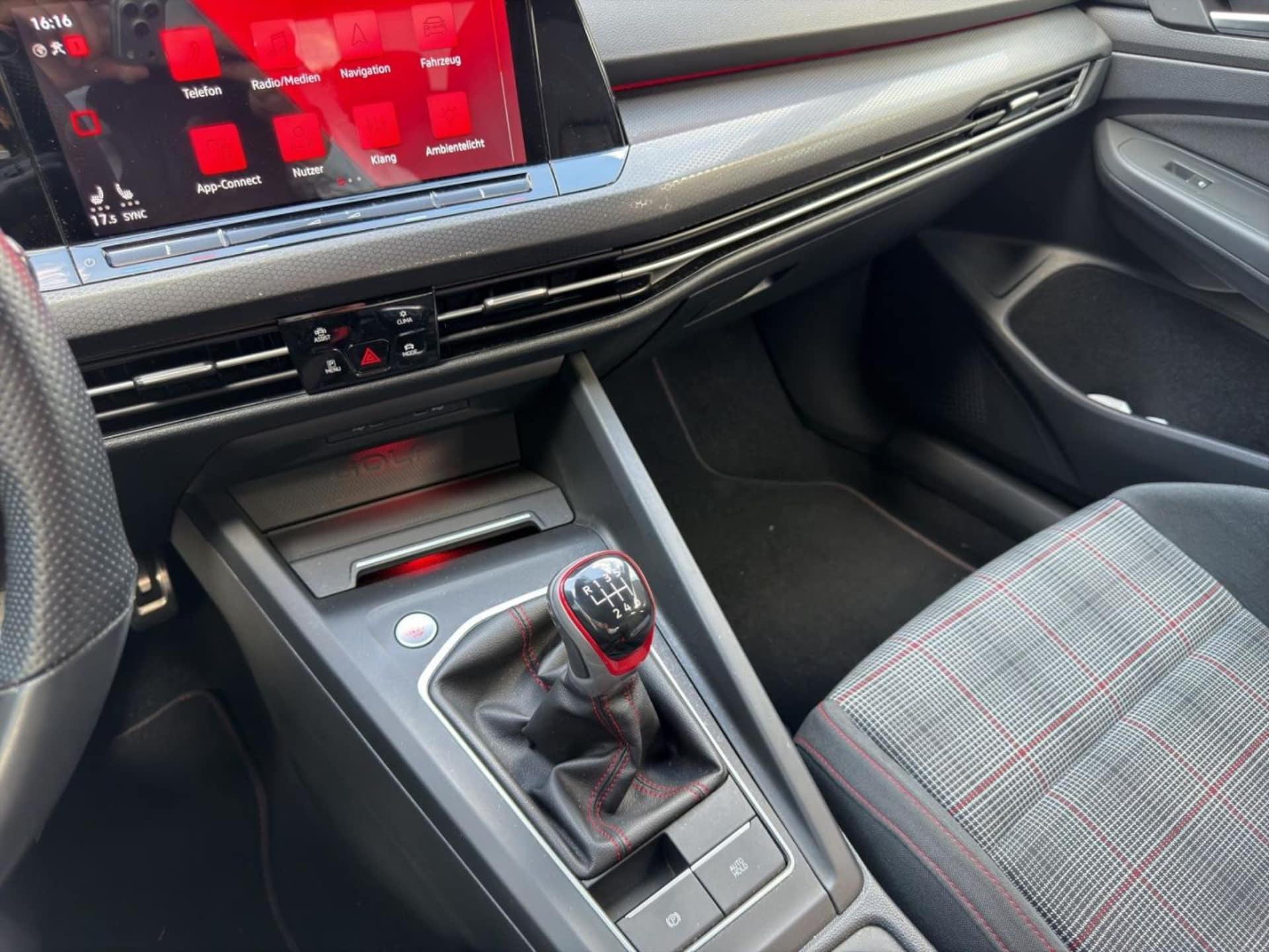 Volkswagen Golf GTI