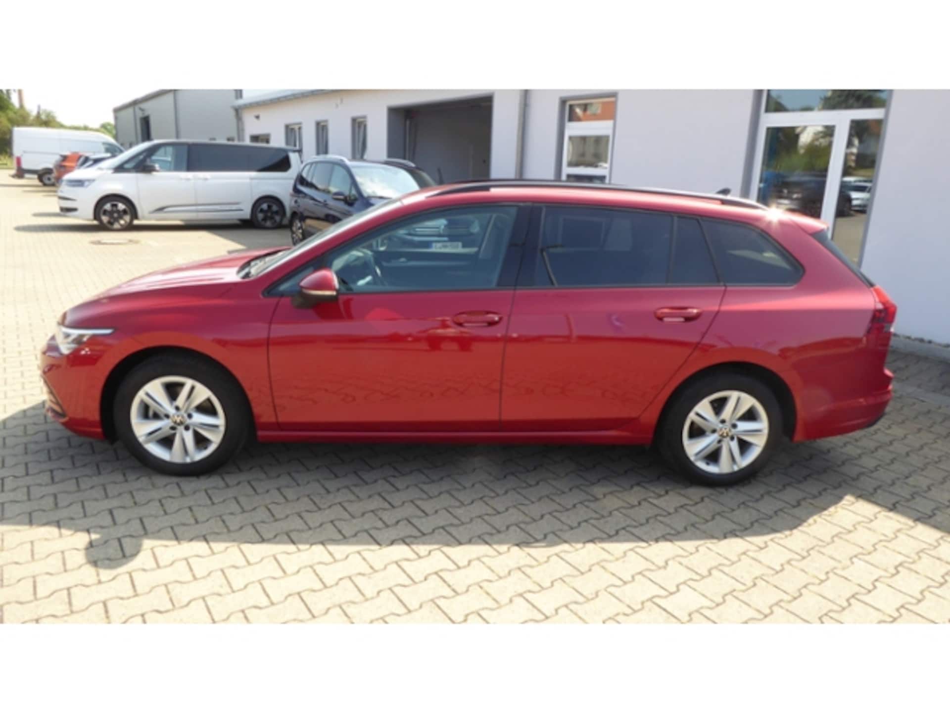Volkswagen Golf Variant Life