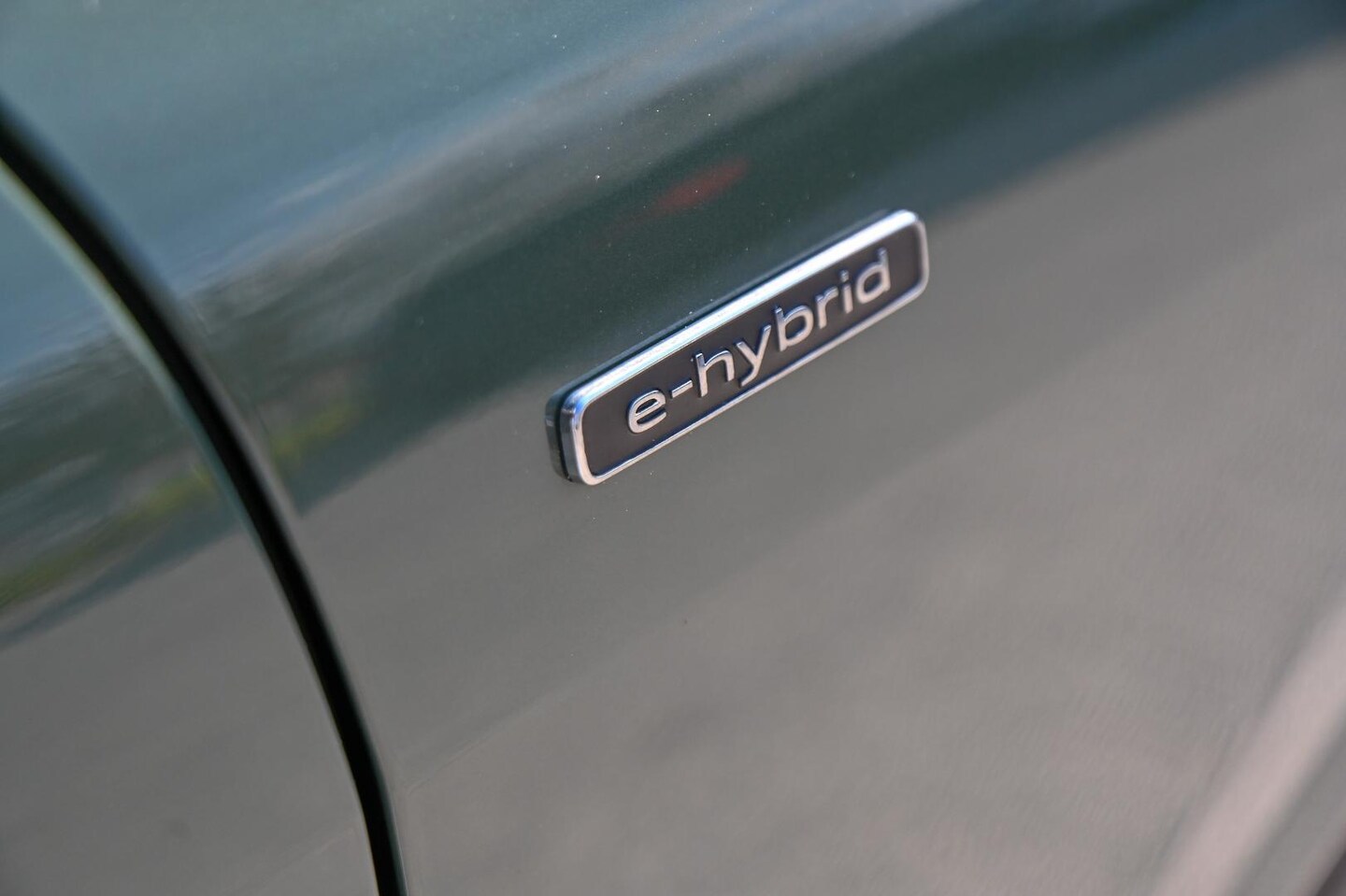 Image about Audi Q5 SUV e-hybrid quattro S tronic