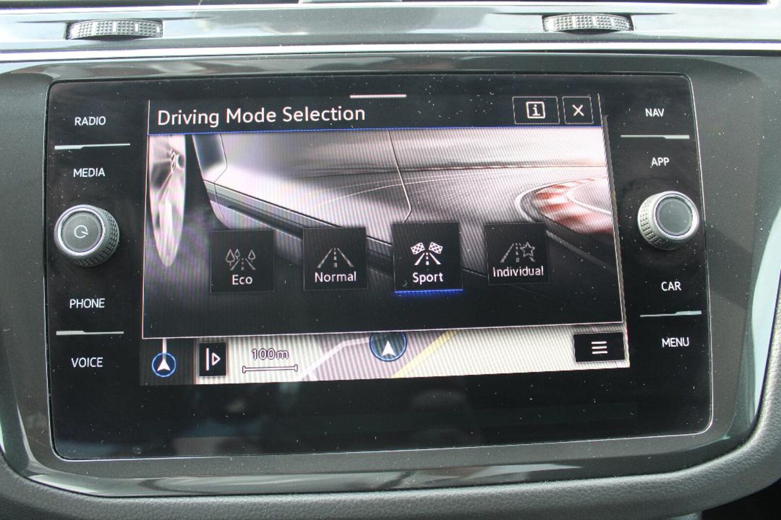 Volkswagen Tiguan – Bild 11