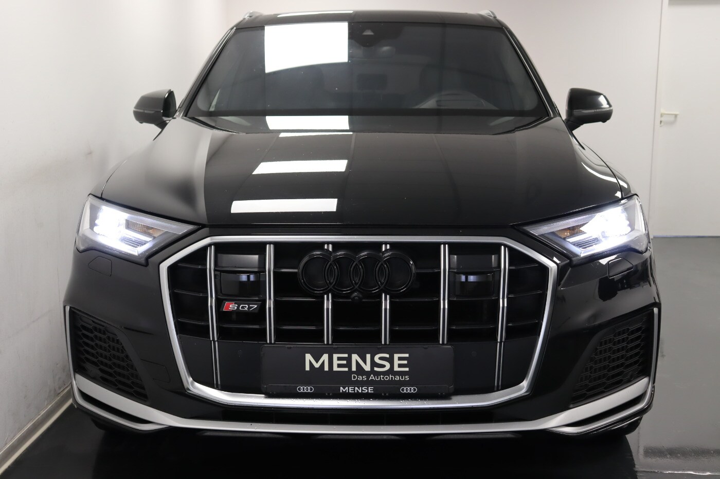 Image about Audi SQ7 TFSI quattro tiptronic