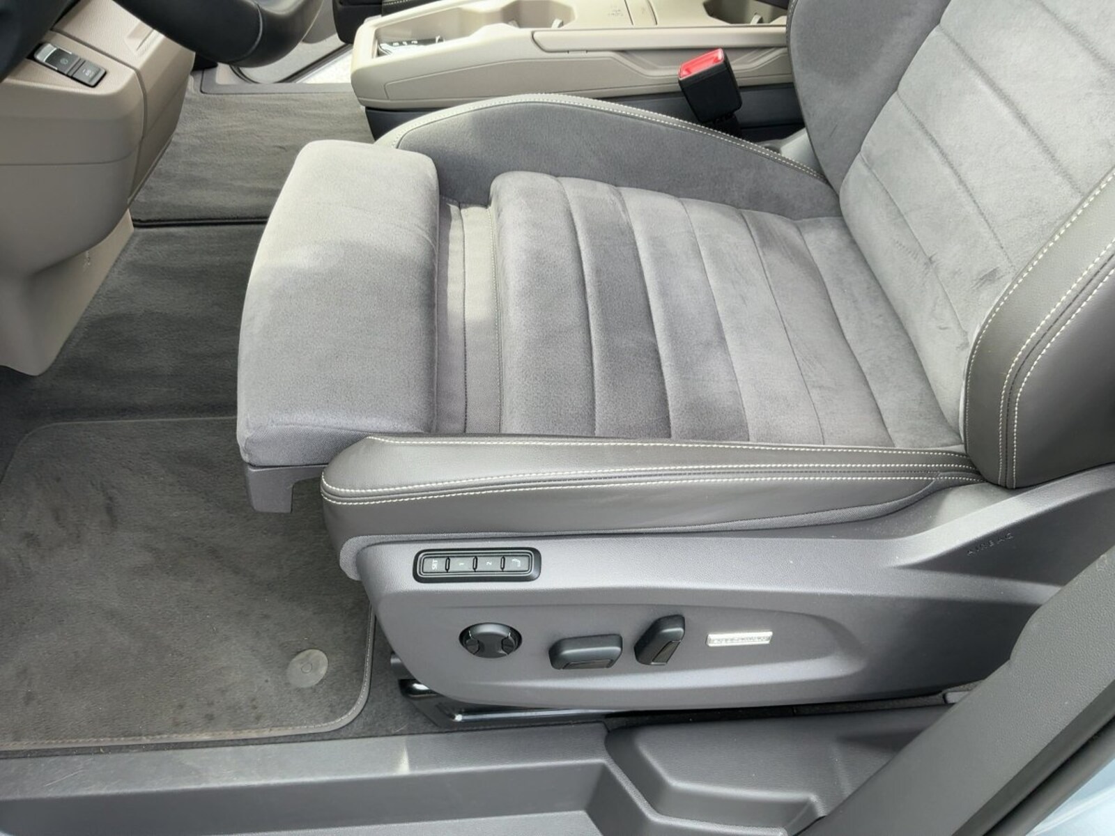 Volkswagen Multivan Langversion – Bild 16