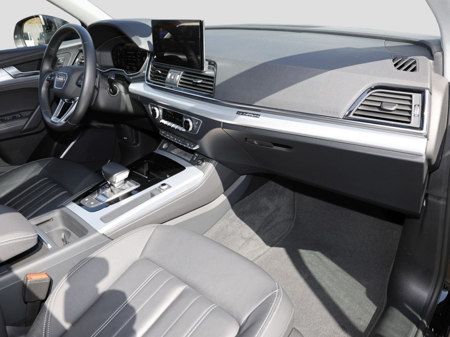 Bild über Audi Q5 Sportback 40 TFSI quattro S tronic - für weitere Informationen kontaktieren Sie den Audi Partner