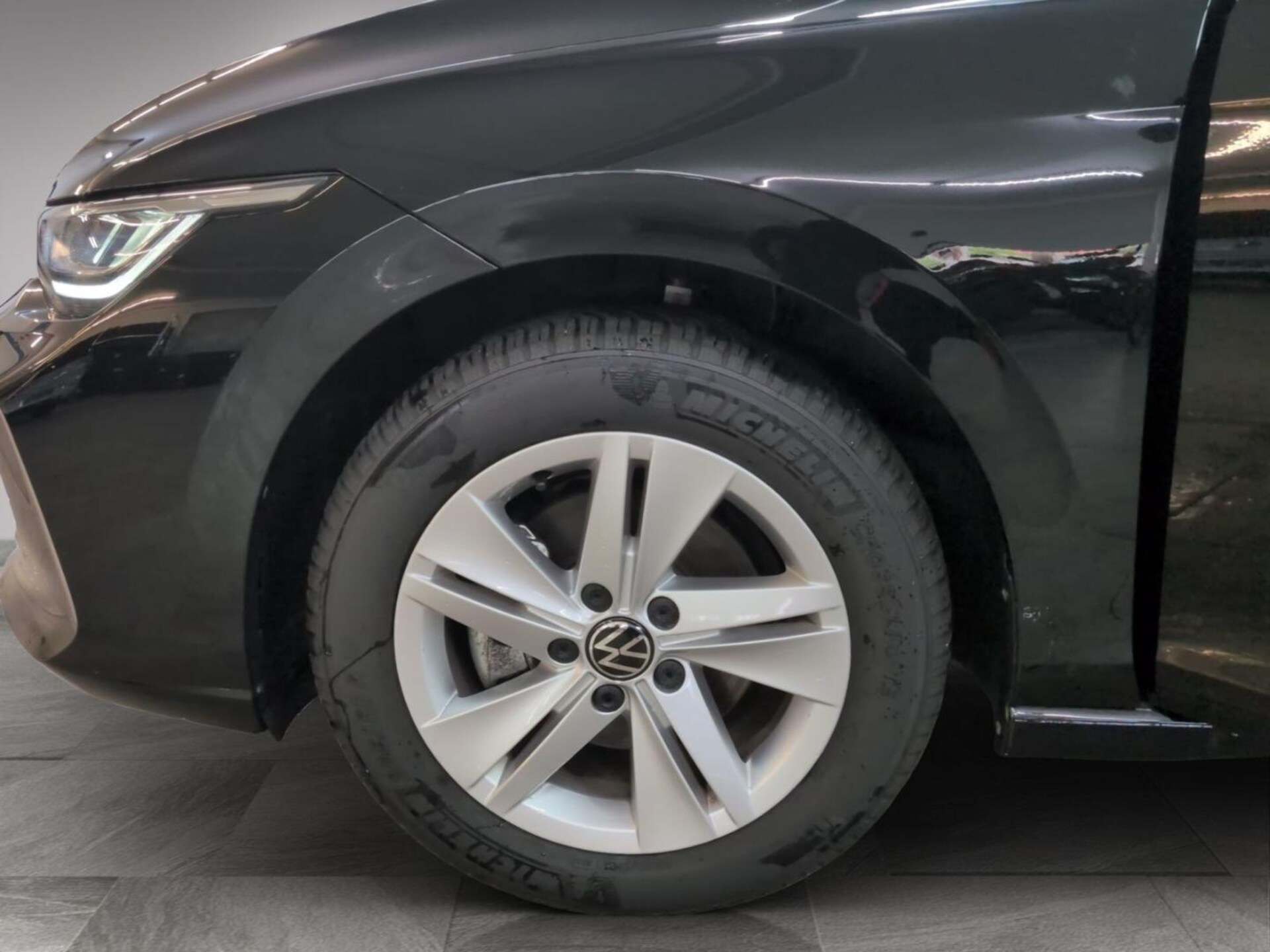 Volkswagen Golf Life