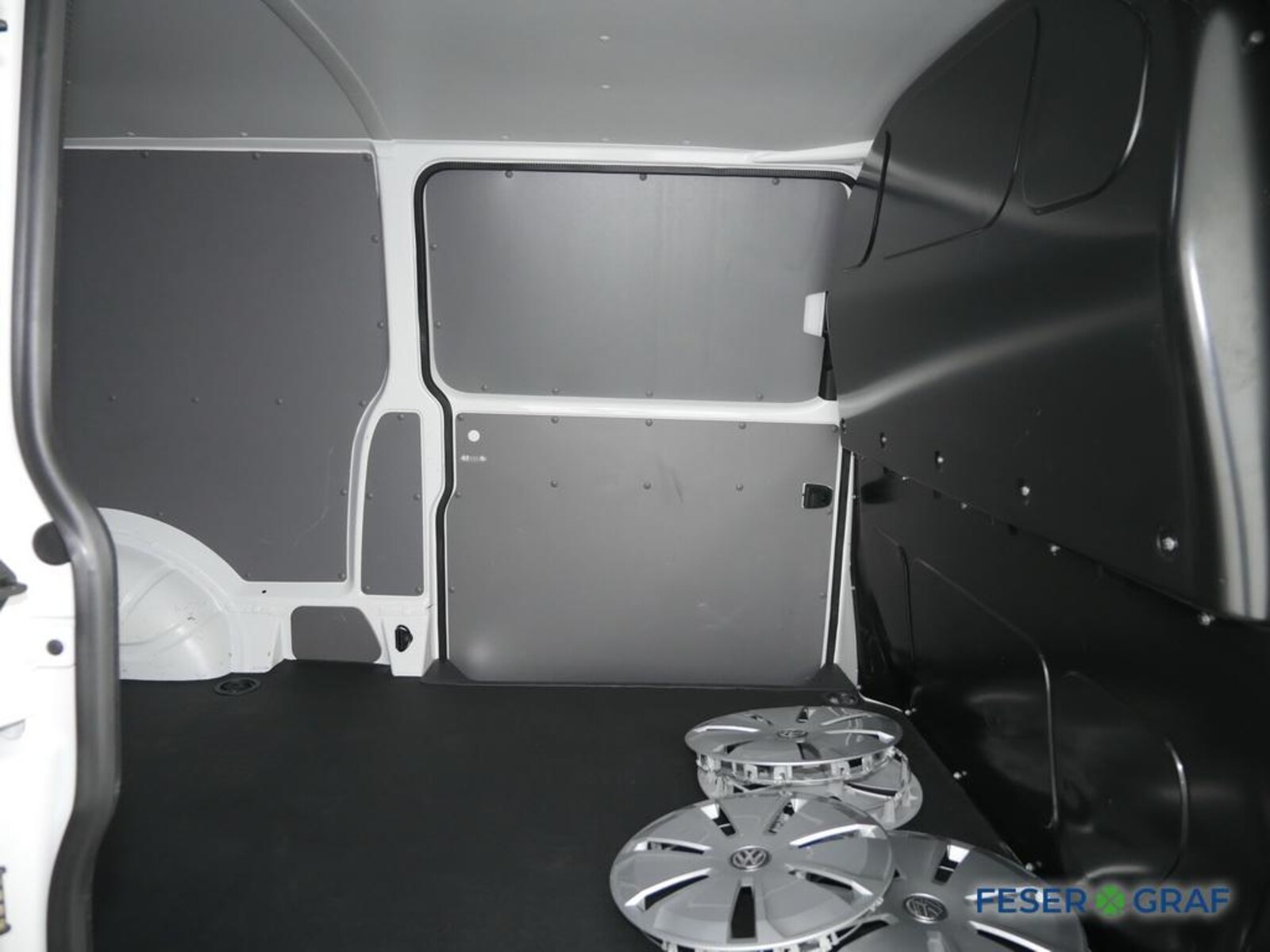 Volkswagen T6.1 Transporter Kasten langer Radstand – Bild 11