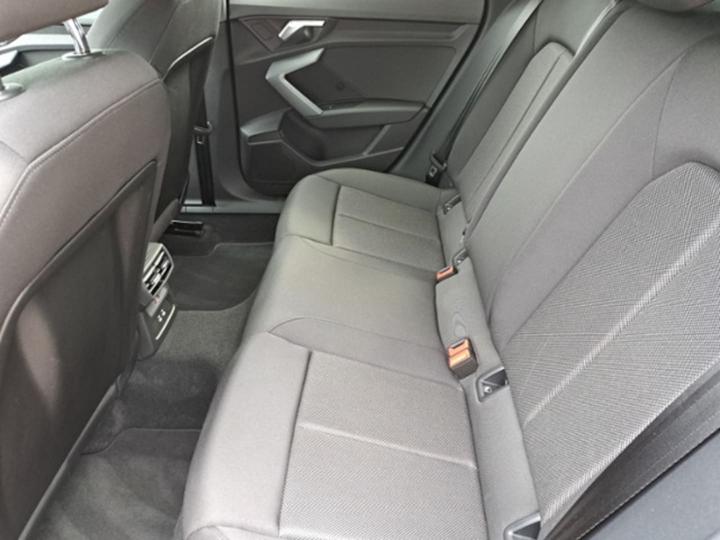 Bild über Audi A3 Sportback advanced 30 TFSI S tronic - für weitere Informationen kontaktieren Sie den Audi Partner