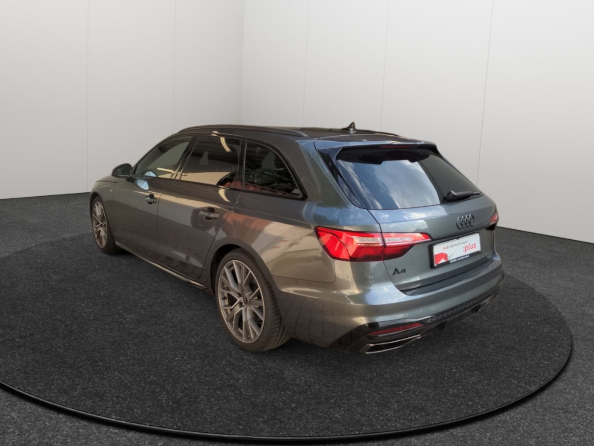 Audi A4 Avant S line