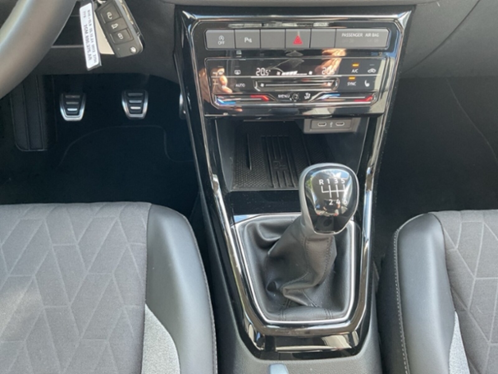 Volkswagen T-Cross – Bild 9