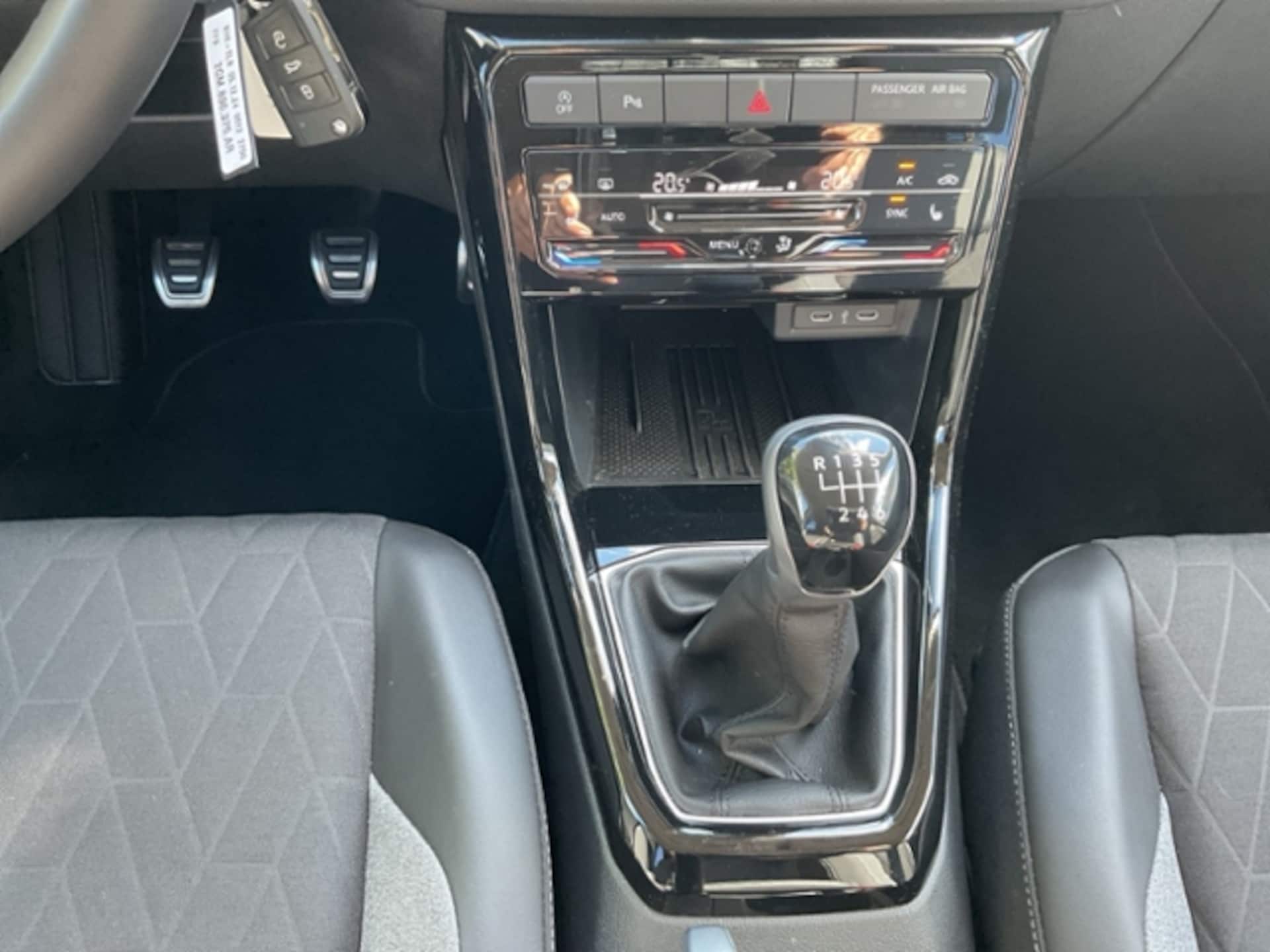 Volkswagen T-Cross Life
