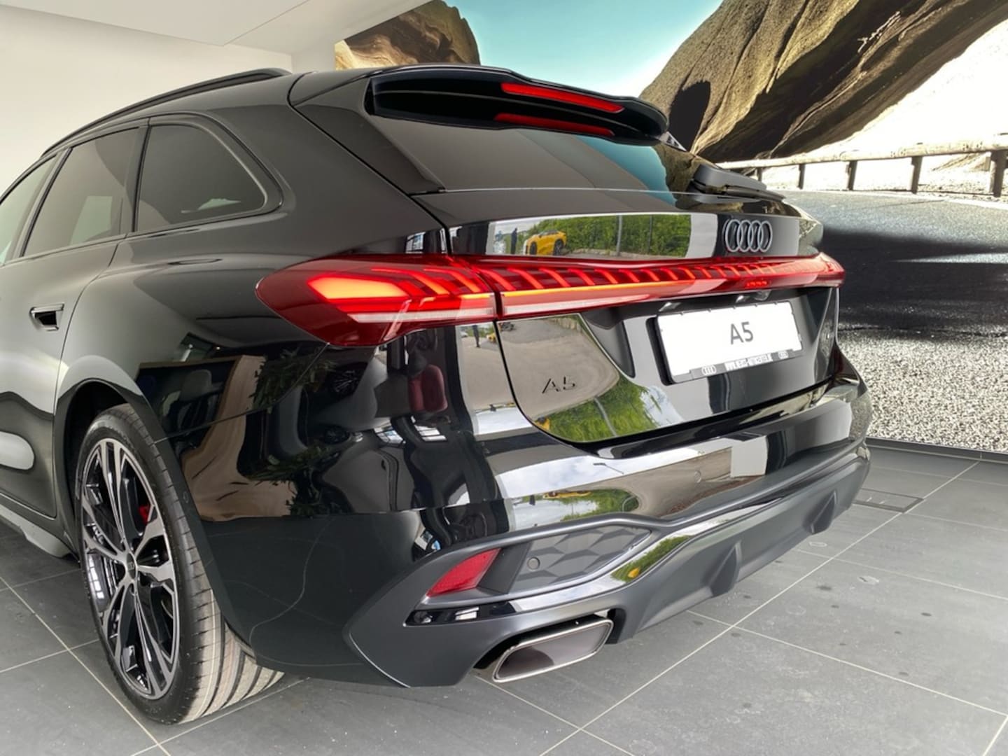 Bild über Audi A5 Avant TFSI quattro 150 kW S tronic - für weitere Informationen kontaktieren Sie den Audi Partner