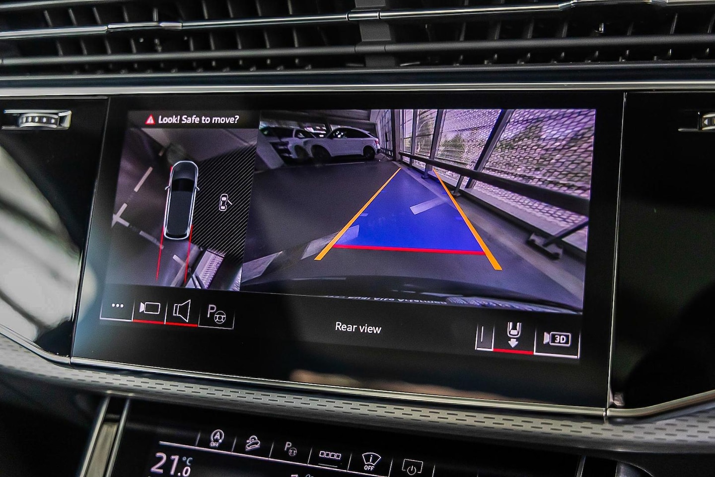 Image about Audi SQ7 TFSI quattro tiptronic