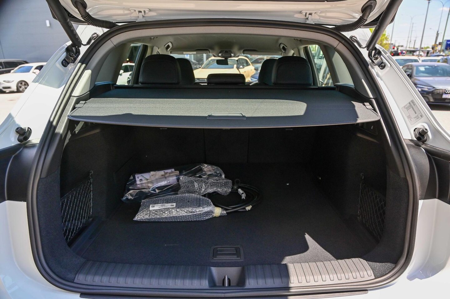 Image about Audi Q6 SUV e-tron e-tron