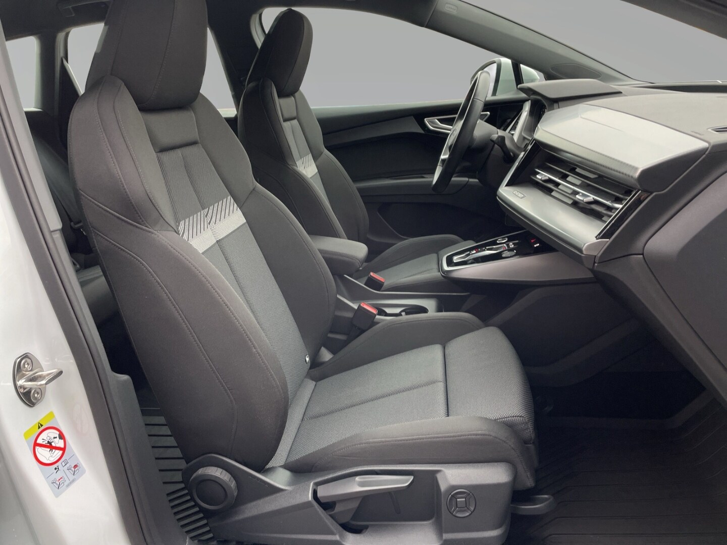 Image about Audi Q4 e-tron 40 e-tron
