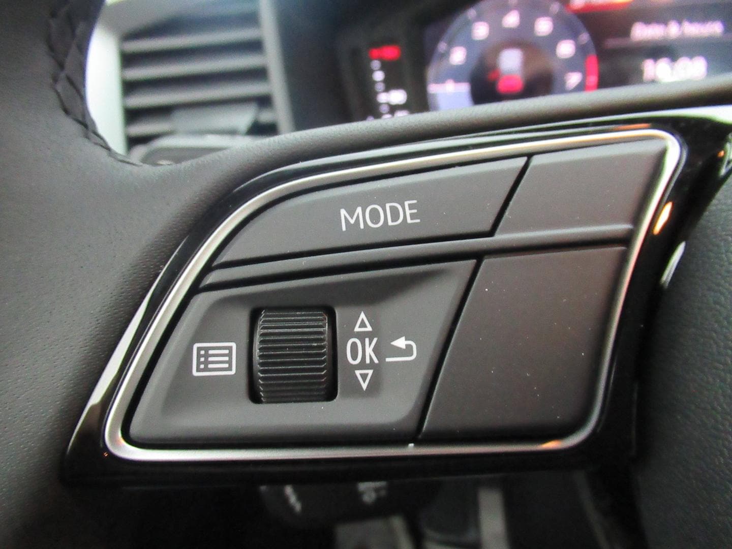 Image about Audi A1 Sportback Design 25 TFSI 70 kW (95 ch) S tronic