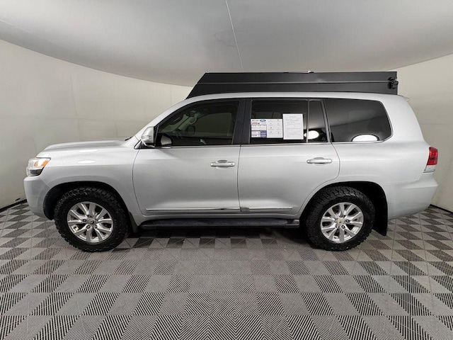 2016 Toyota Land Cruiser