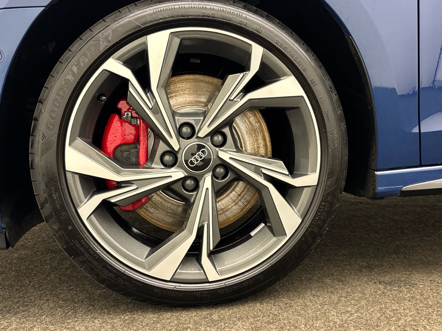 Bild über Audi A3 Sportback TFSI e S line 45 TFSI e S tronic - für weitere Informationen kontaktieren Sie den Audi Partner