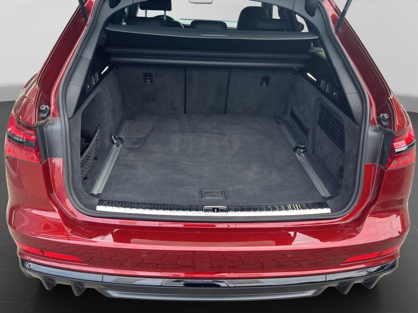 Bild über Audi S6 Avant TDI quattro tiptronic - für weitere Informationen kontaktieren Sie den Audi Partner