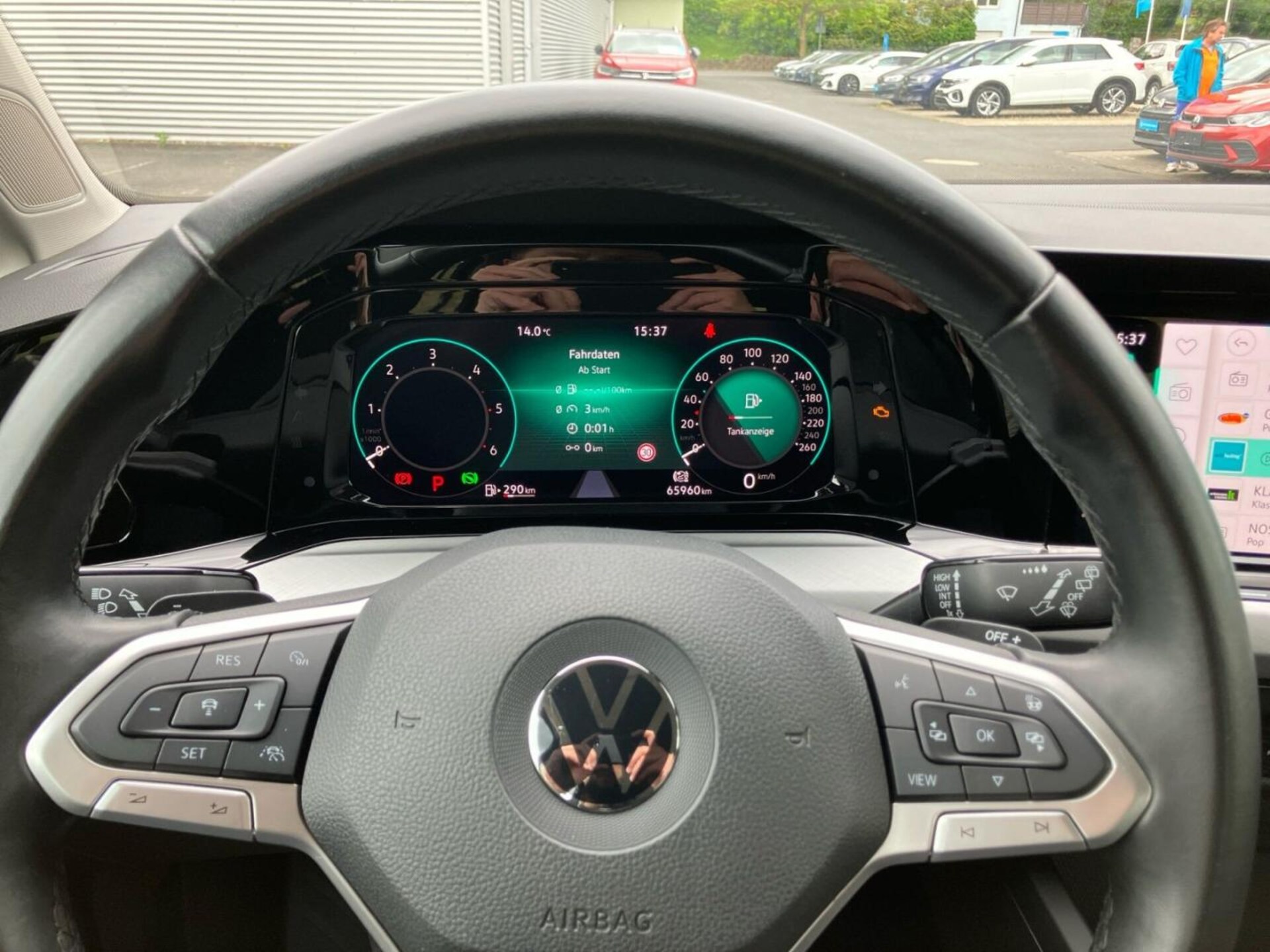Volkswagen Golf Variant Life