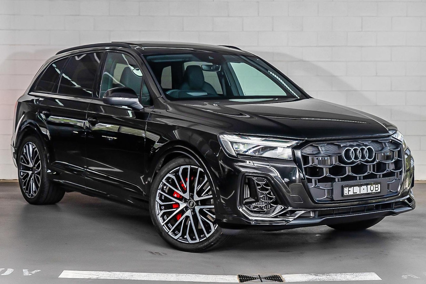 Image about Audi SQ7 TFSI quattro tiptronic
