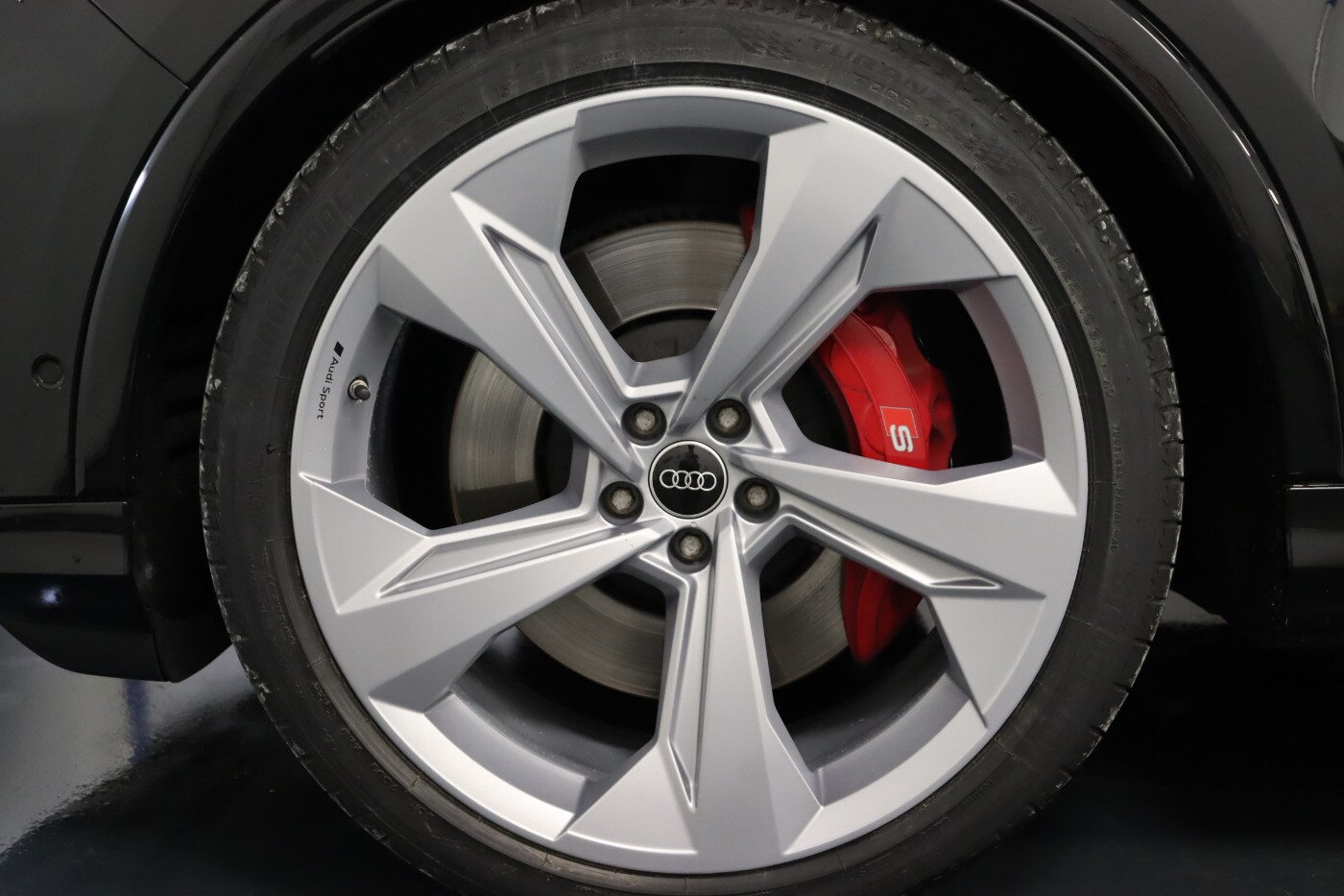 Image about Audi SQ7 TFSI quattro tiptronic