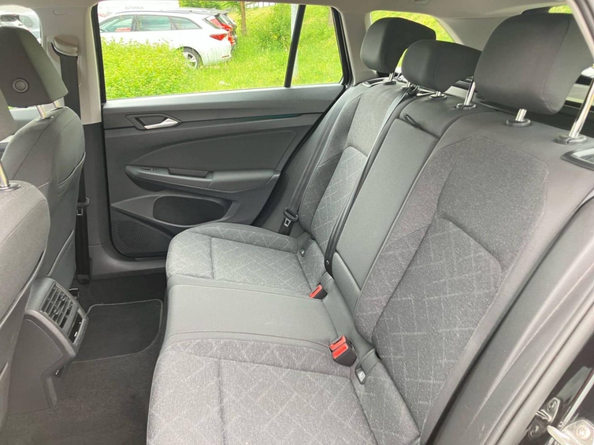 Volkswagen Golf Variant Life