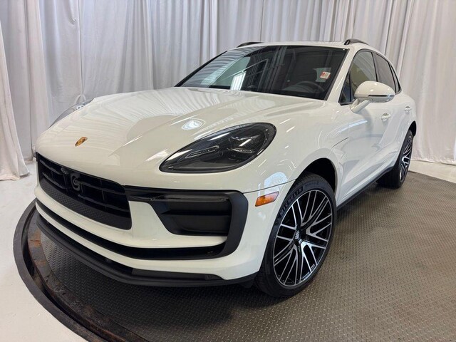 2025 Porsche Macan
