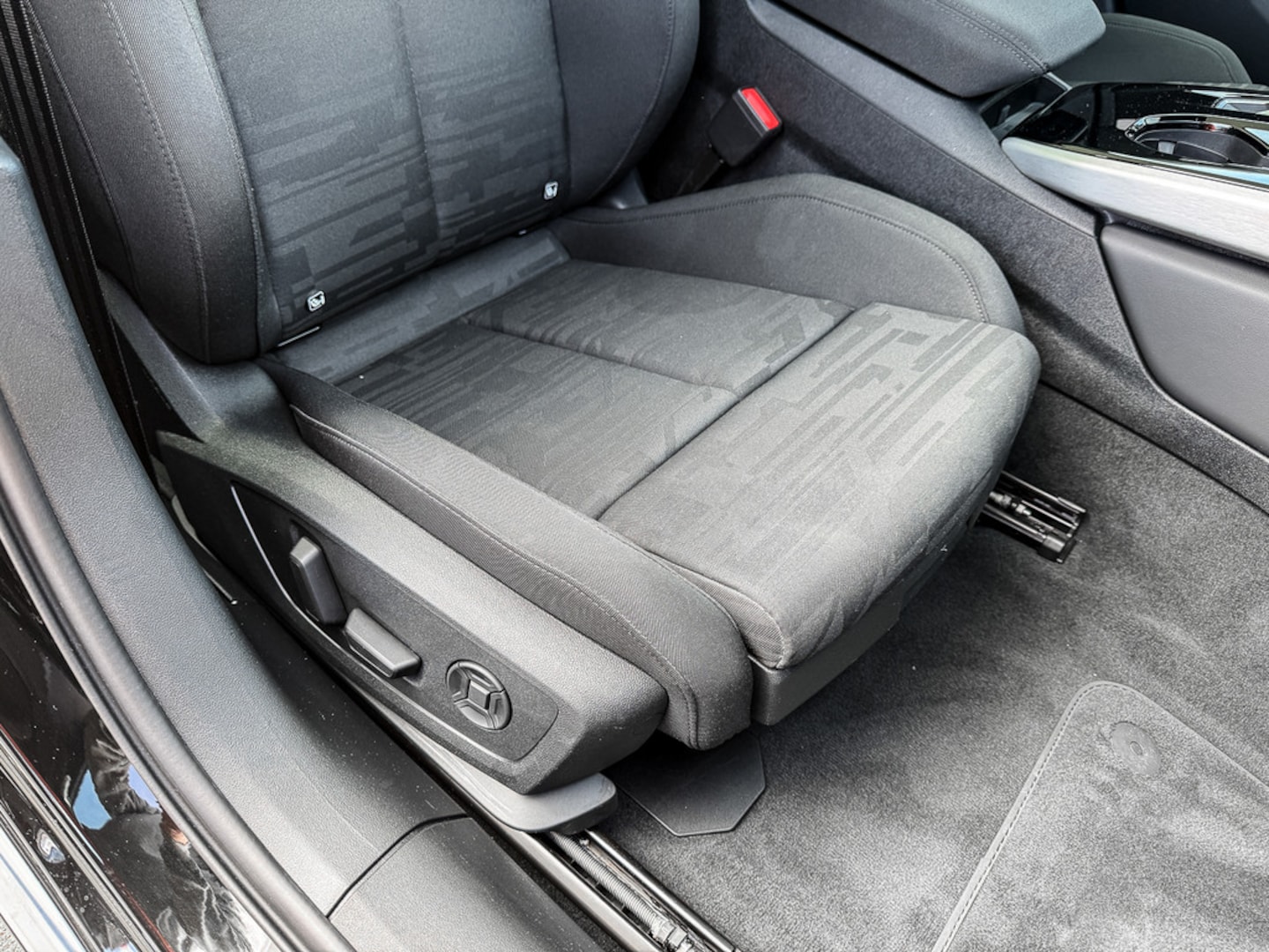 Bild über Audi A6 Avant TDI quattro 150 kW S tronic - für weitere Informationen kontaktieren Sie den Audi Partner