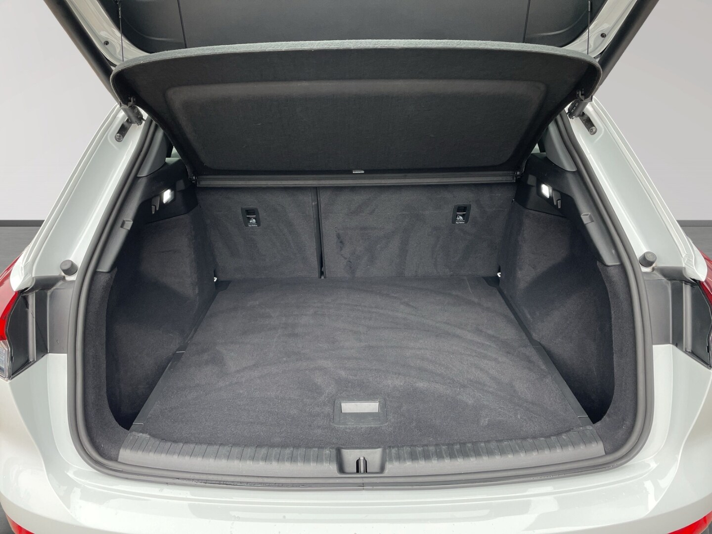 Image about Audi Q4 e-tron 40 e-tron