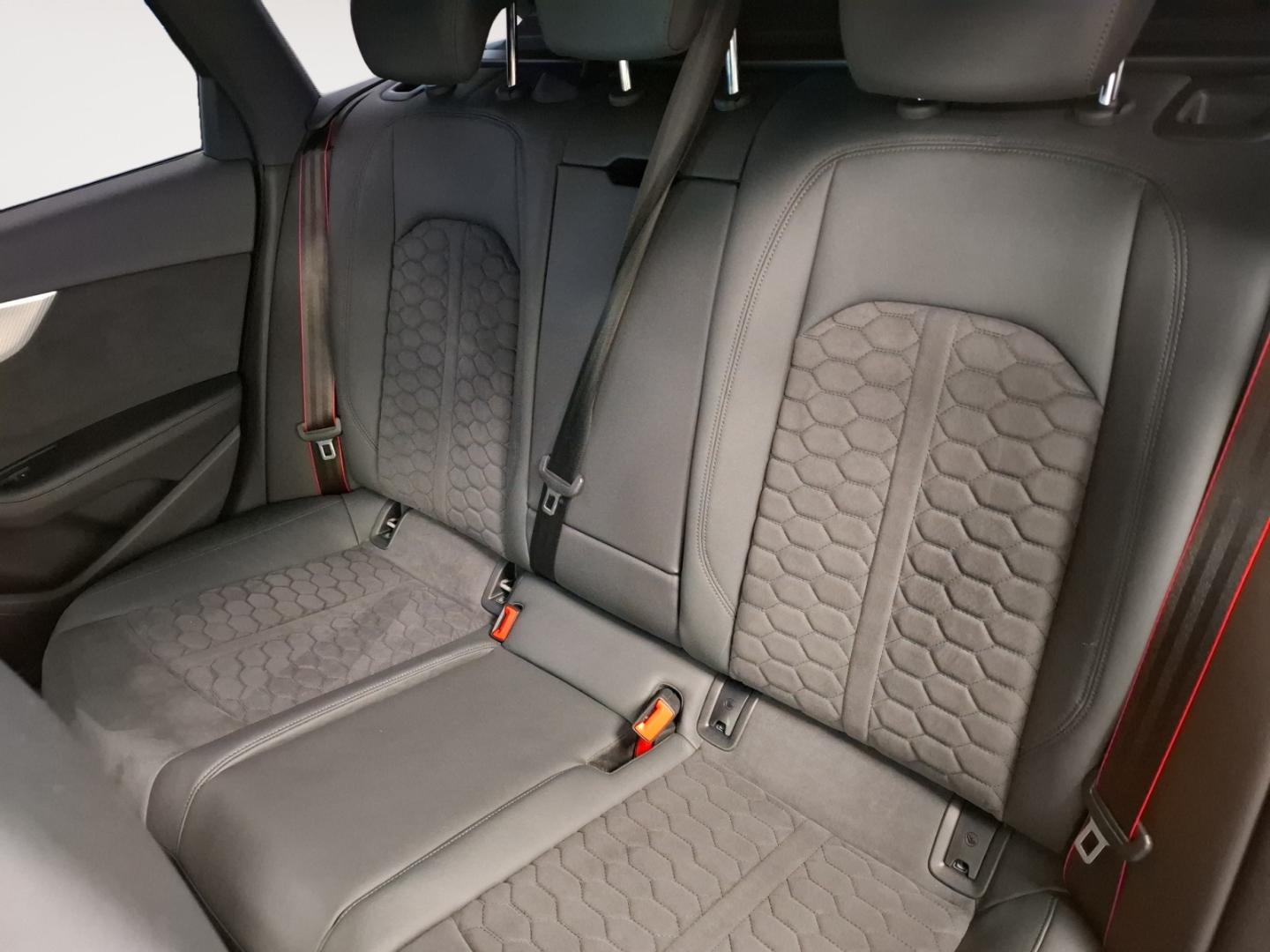 Image about Audi RS 4 Avant TFSI quattro tiptronic