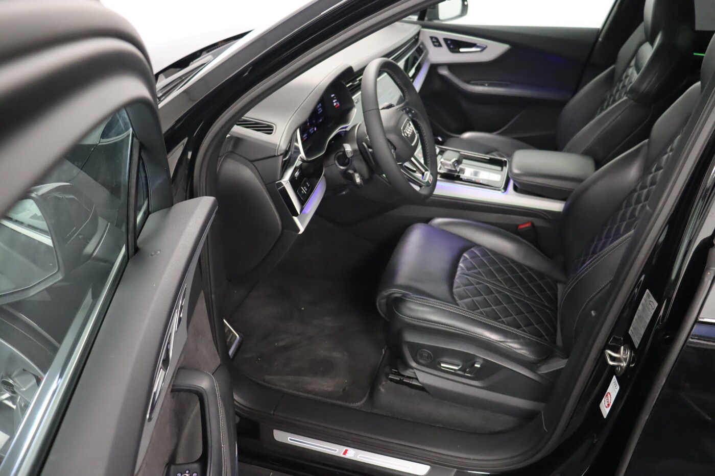 Image about Audi SQ7 TFSI quattro tiptronic